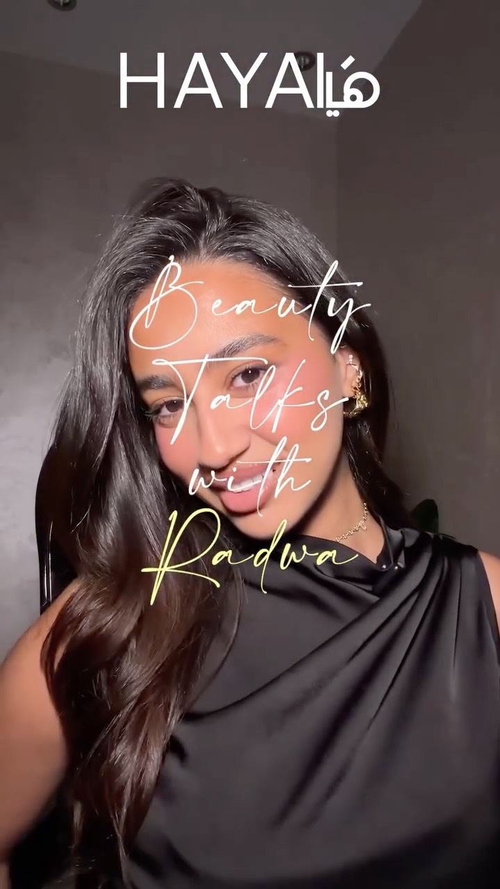 𝐁𝐞𝐚𝐮𝐭𝐲 𝐓𝐚𝐥𝐤𝐬 𝐰𝐢𝐭𝐡 𝐑𝐚𝐝𝐰𝐚! @shotytmiex
Join Radwa as she gets ready and walks us through her complete makeup routine step by step.
شاهدي الفيديو لتكتشفي أسلوبها المفضل في تطبيق المكياج وأبرز منتجات التجميل التي تحبها وتحرص دائمًا على استخدامها في إطلالتها!
Beauty Editor: @Jeanine_assaf
Products:
@rhode @maccosmeticsmiddleeast @fehebeauty @yslbeauty @diorbeauty @bobbibrown @refybeauty @lancomeofficial @dolcegabbana_beauty @charlottetilburyarabia
#HayaMagazine #BeautyTalks